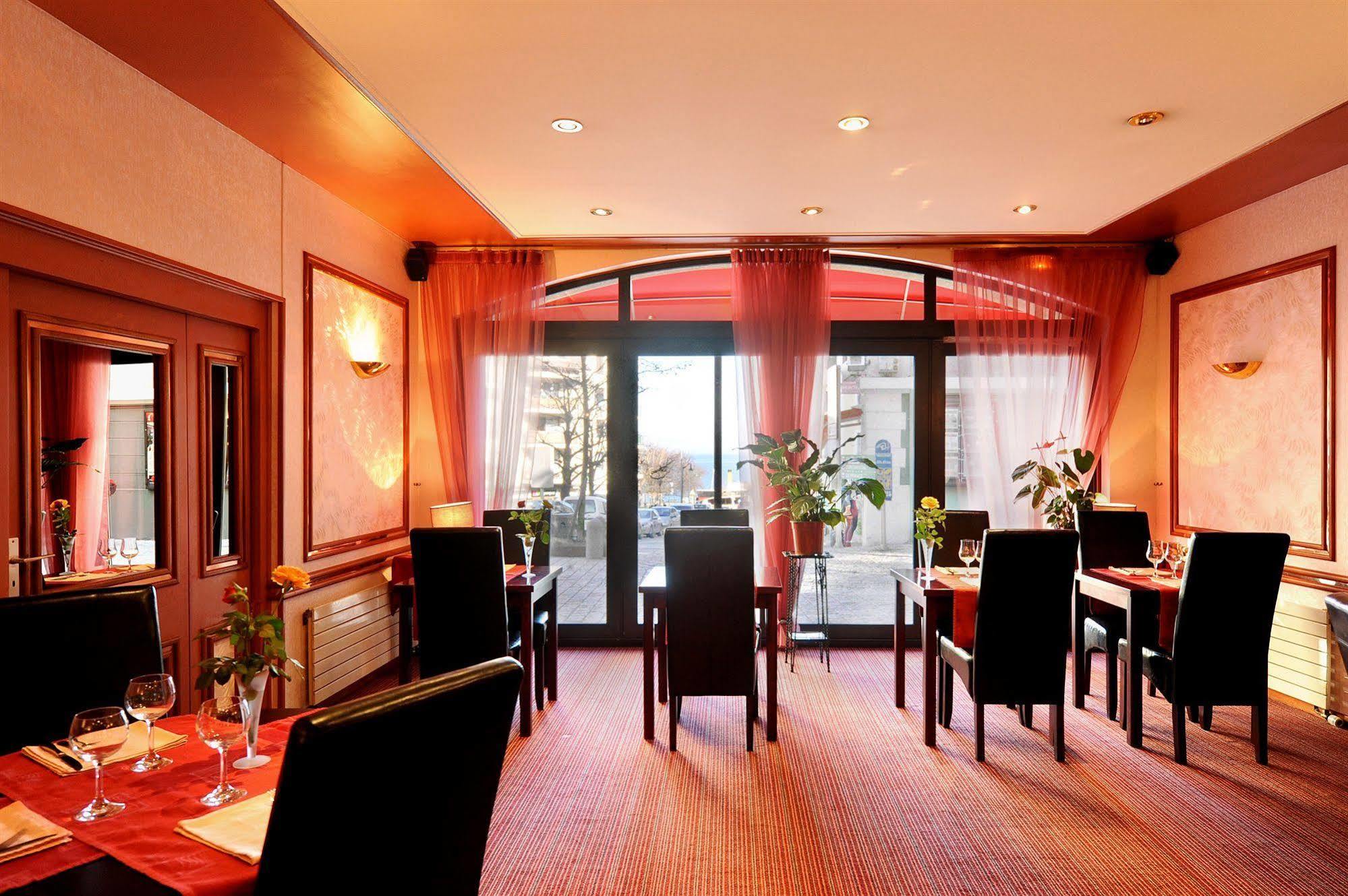 Hotel Le Bourgogne Evian-les-Bains Exterior photo