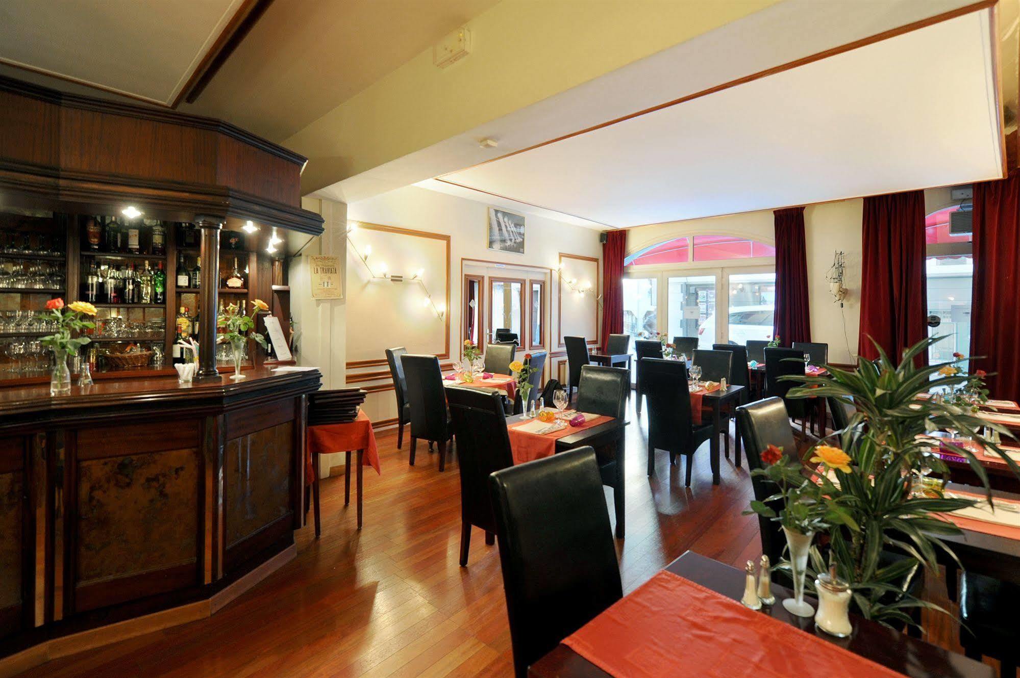 Hotel Le Bourgogne Evian-les-Bains Exterior photo